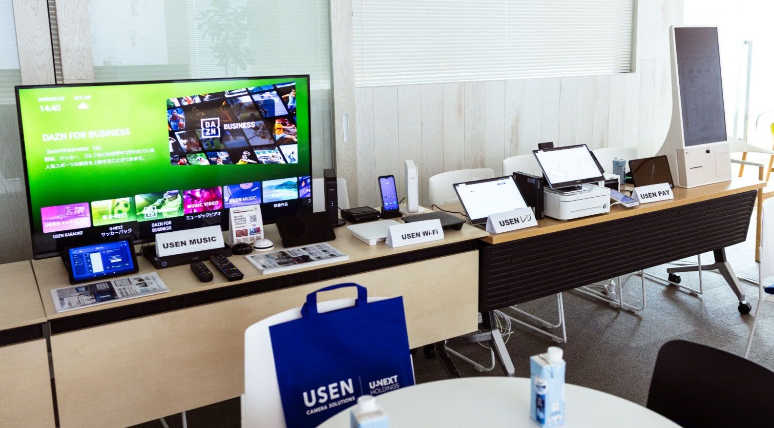 USEN MUSIC、USEN Wi-Fi、USENレジ、USEN PAYなどの実機展示